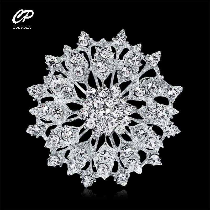 Geometric Fashion Exquisite Clothing Women's Floral Rhinestone Crystal Cutout Flower Brooch
Geometric Fashion Exquisite Clothing Women's Floral Rhinestone Crystal Cutout Flower Brooch