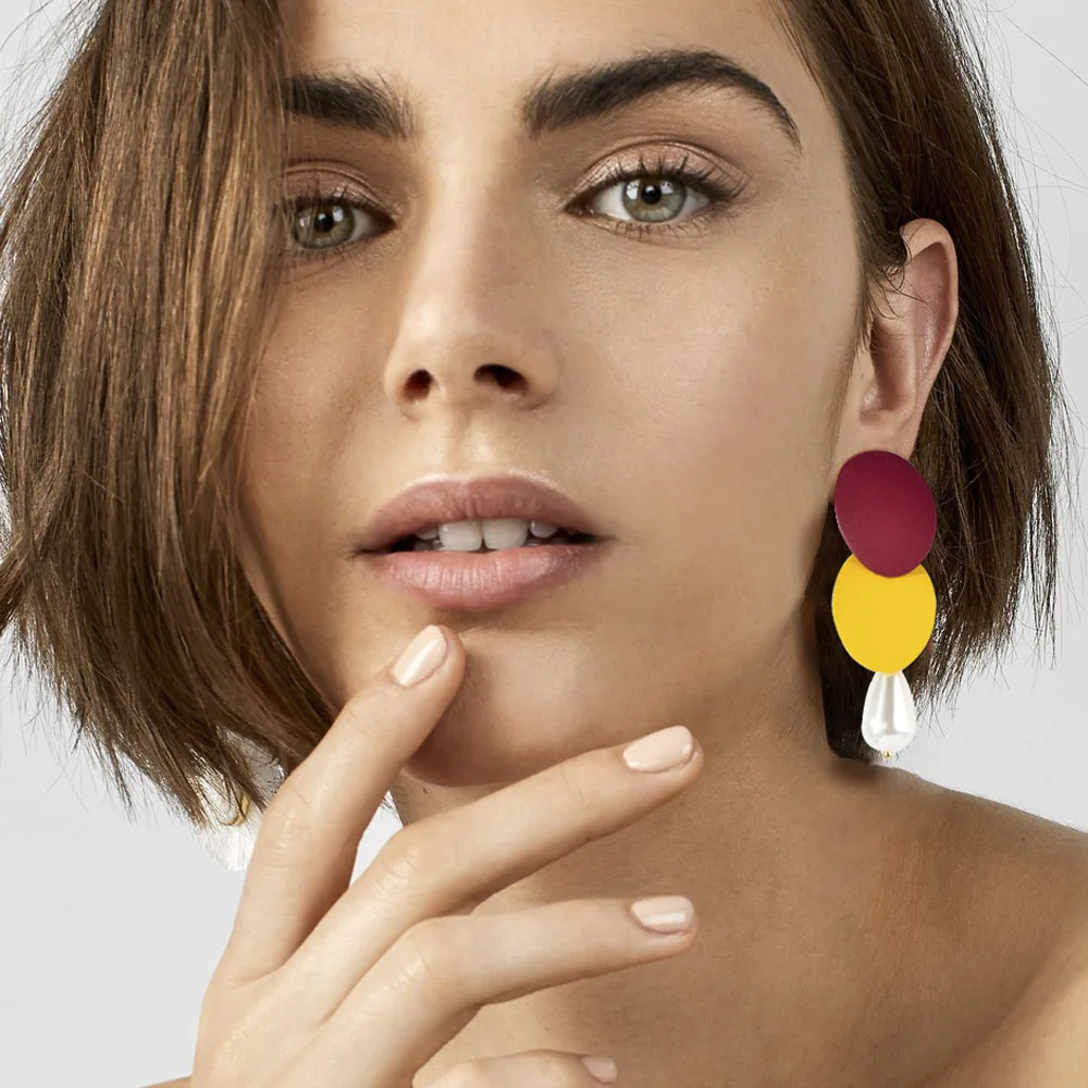 Women Fashion Colorful Geometric Earrings Contrasting Pearl Stud Earrings Girls Creative Personality Earrings 2023 New Earrings
Women Fashion Colorful Geometric Earrings Contrasting Pearl Stud Earrings Girls Creative Personality Earrings 2023 New Earrings