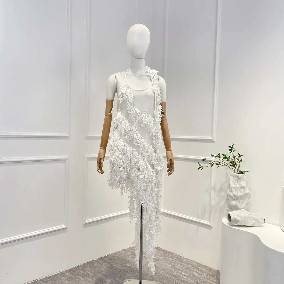 Linen Silk 2023 New White Top Quality Handwork Tassels Sequined Backless Irregular Woman Halter Black Mini Dress
Linen Silk 2023 New White Top Quality Handwork Tassels Sequined Backless Irregular Woman Halter Black Mini Dress