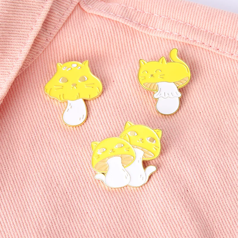 Cartoon Women's Brooch Creativity New Year Gift Cat Lapel Pins Friends Badges Christmas Enamel Pin Jewelry Fashion Accessories
Cartoon Women's Brooch Creativity New Year Gift Cat Lapel Pins Friends Badges Christmas Enamel Pin Jewelry Fashion Accessories