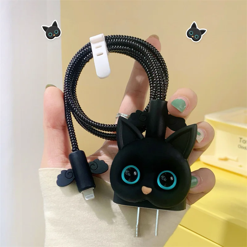 Cute 3D Cat Organizer Data Line Management Charging Safe Plug Protection Winder USB Protector Cover For Apple iPhone 18/20W
Cute 3D Cat Organizer Data Line Management Charging Safe Plug Protection Winder USB Protector Cover For Apple iPhone 18/20W