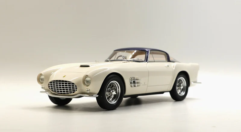 CMF 1:18 Ferrari 375 MM Berlinetta Vintage Car Limited Edition Resin Metal Static Car Model Toy Gift
CMF 1:18 Ferrari 375 MM Berlinetta Vintage Car Limited Edition Resin Metal Static Car Model Toy Gift
