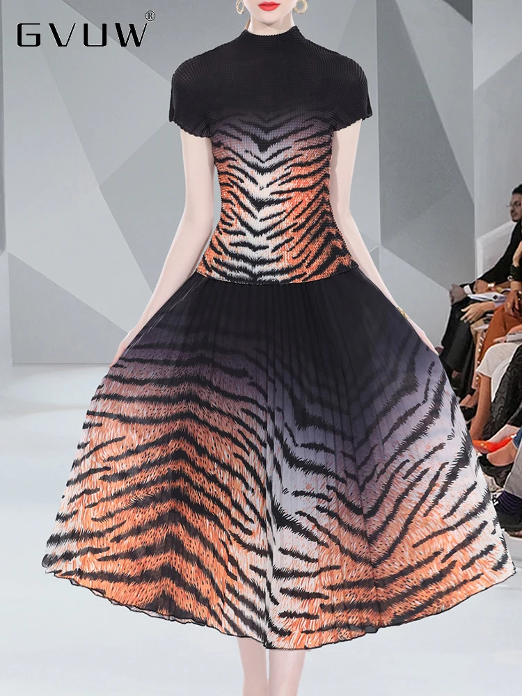 GVUW Pleated Two Piece Sets For Women Mock Neck Short Sleeve Print Top Elastic Waist Loose Skirts 2023 Summer Female New 17J1200
GVUW Pleated Two Piece Sets For Women Mock Neck Short Sleeve Print Top Elastic Waist Loose Skirts 2023 Summer Female New 17J1200