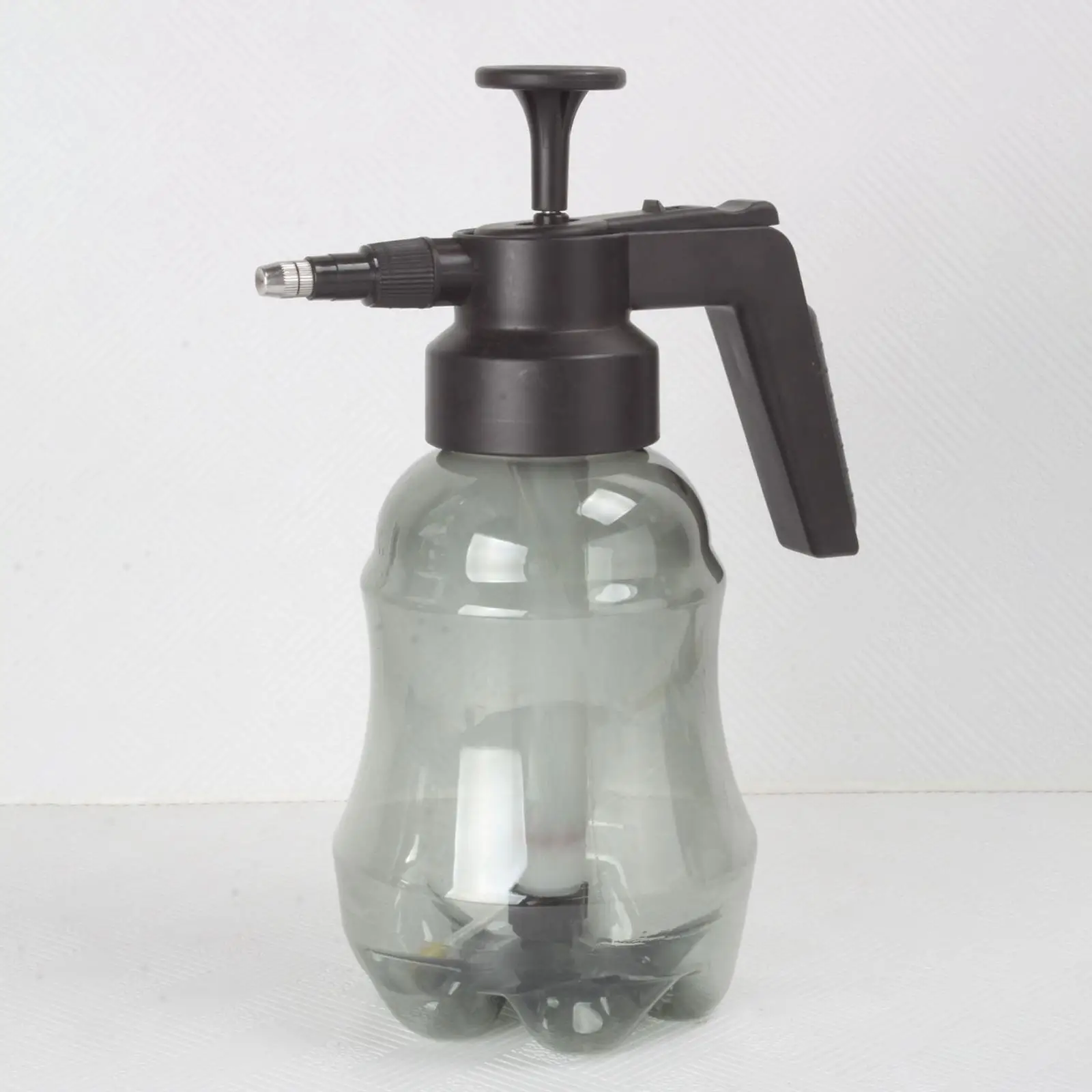 Bottle Pneumatic Spray Bottle Professional Adjustable Nozzle Labor Held Lightweight Sprayer for Garden Lawn Care
Bottle Pneumatic Spray Bottle Professional Adjustable Nozzle Labor Held Lightweight Sprayer for Garden Lawn Care