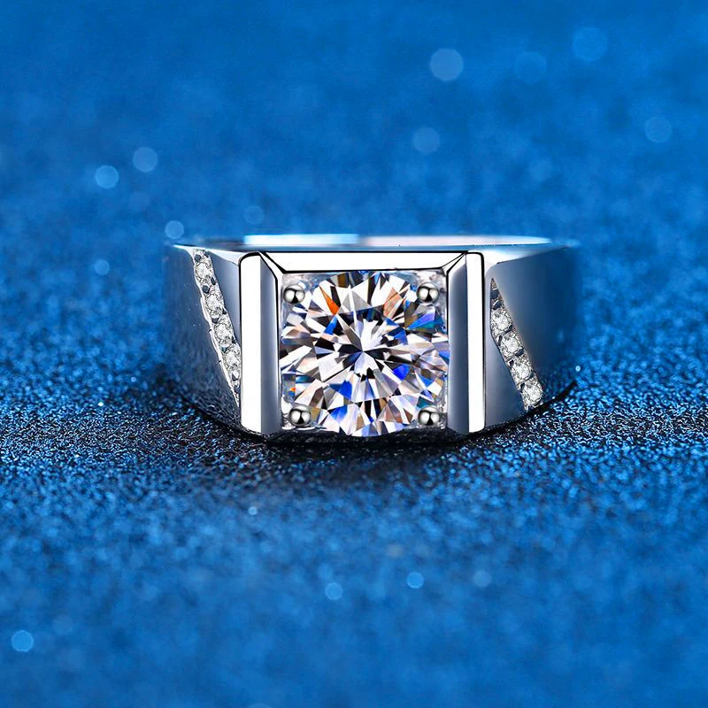 Real Moissanite Ring For Men Sterling Silver 2 Carat Round Brilliant Diamonds Engagement Ring Male Wedding Jewelry Include Box
Real Moissanite Ring For Men Sterling Silver 2 Carat Round Brilliant Diamonds Engagement Ring Male Wedding Jewelry Include Box