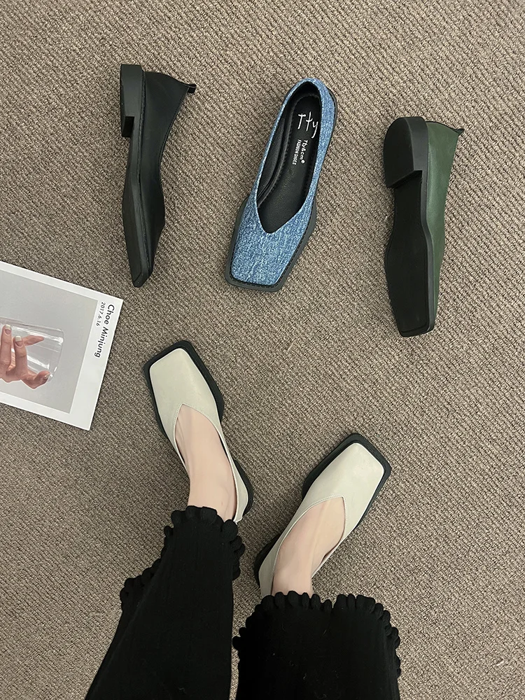 Thick heel single shoes women's spring 2022 new Korean version super hot and versatile square head soft leather low heel black
Thick heel single shoes women's spring 2022 new Korean version super hot and versatile square head soft leather low heel black