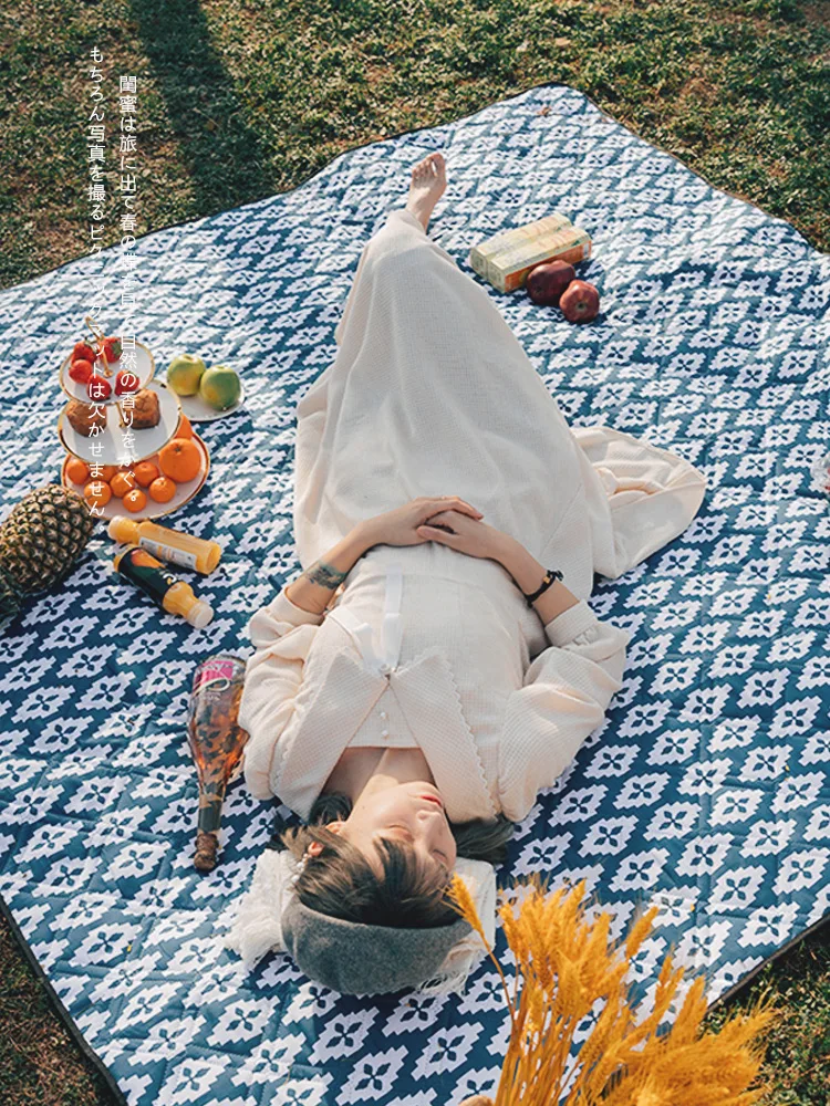 Picnic Mat Moisture Proof Pad Thickened Outdoor Picnic Blanket Outdoor Floor Mat Picnic Spring Outing Waterproof Outing Portable
Picnic Mat Moisture Proof Pad Thickened Outdoor Picnic Blanket Outdoor Floor Mat Picnic Spring Outing Waterproof Outing Portable