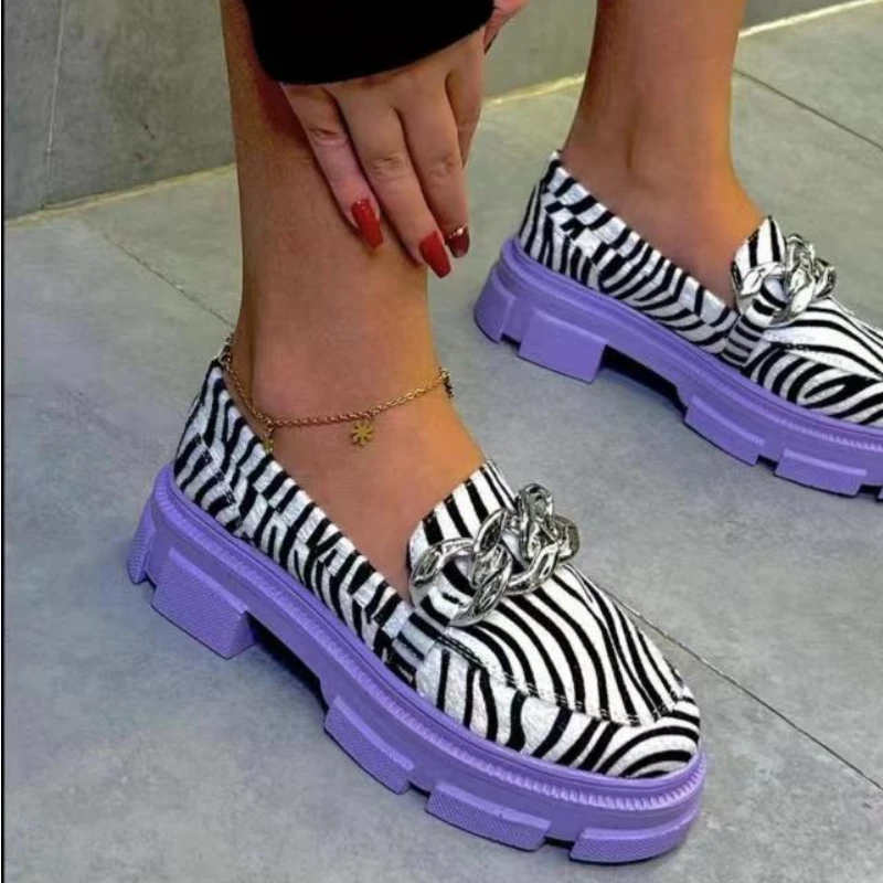 Women's Casual Shoes Spring and Autumn New Fashion Metal Decoration Anti-skid Thick Soled Sports Shoes Light Walking Shoes
Women's Casual Shoes Spring and Autumn New Fashion Metal Decoration Anti-skid Thick Soled Sports Shoes Light Walking Shoes