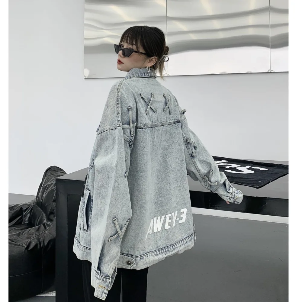 Chic Autumn Heavy Industry Denim Jacket Female Loose American Retro Street Vintage Light Blue Design Letter Print Cowboy Coat
Chic Autumn Heavy Industry Denim Jacket Female Loose American Retro Street Vintage Light Blue Design Letter Print Cowboy Coat