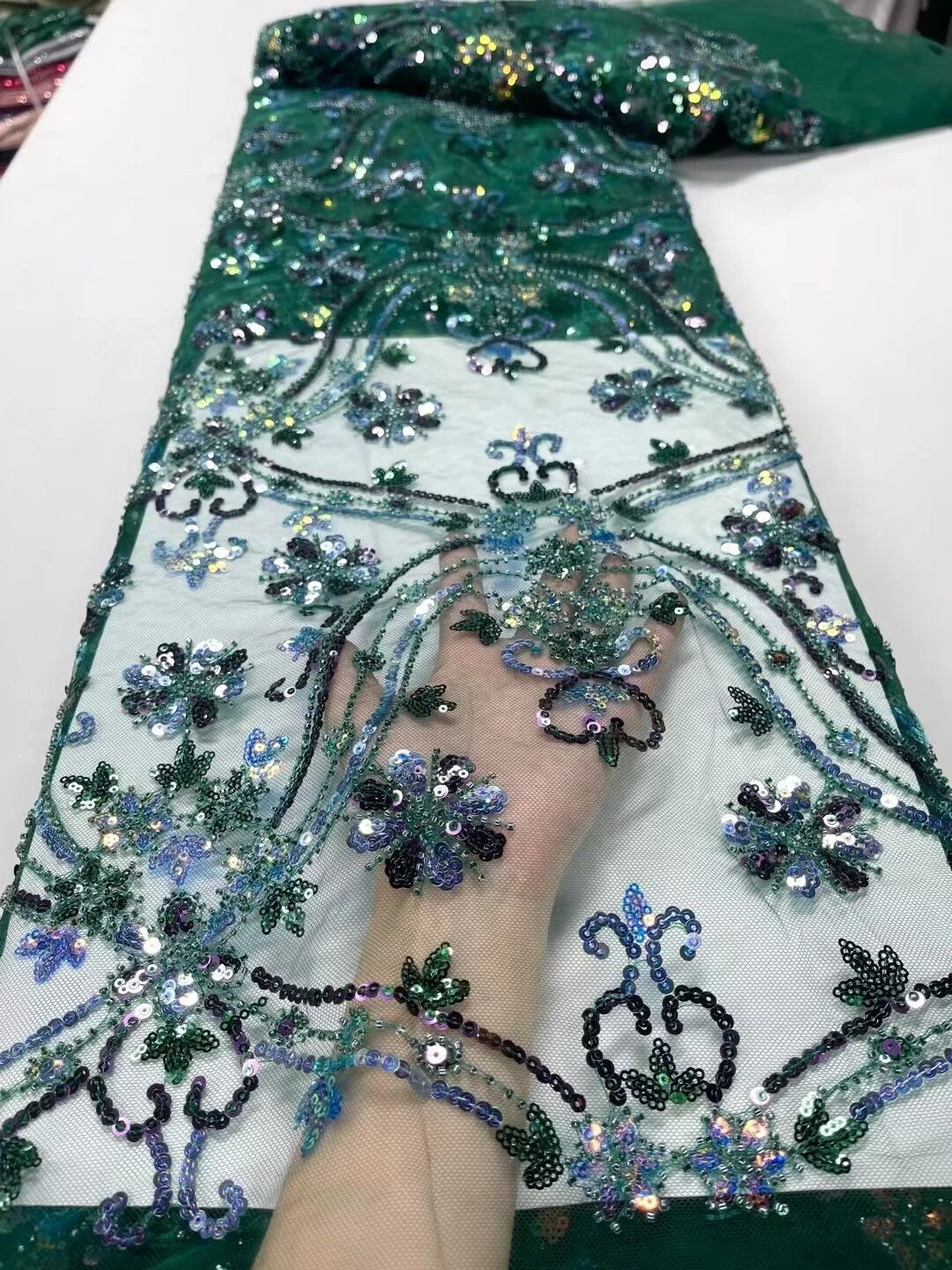 2023 High Quality African Nigerian Tulle Lace Fabric Sequins Embroidery French Guipure Wedding Party Dress Beaded 5Yards
2023 High Quality African Nigerian Tulle Lace Fabric Sequins Embroidery French Guipure Wedding Party Dress Beaded 5Yards