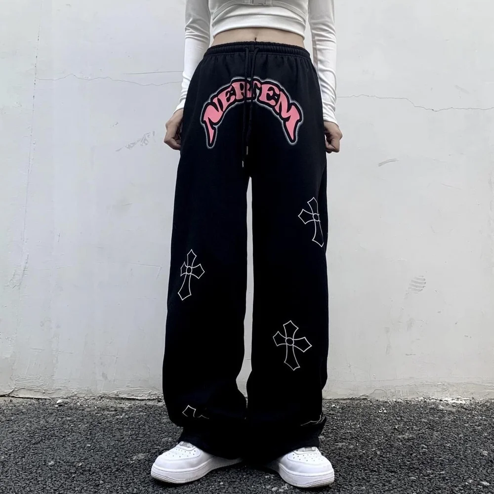 Emo Women Black Streetwear Cross Straight Trouser Hip Hop Gothic Wide Leg Korean Gairy Grunge Cargo Pants Sweatpants Alt Clothes
Emo Women Black Streetwear Cross Straight Trouser Hip Hop Gothic Wide Leg Korean Gairy Grunge Cargo Pants Sweatpants Alt Clothes