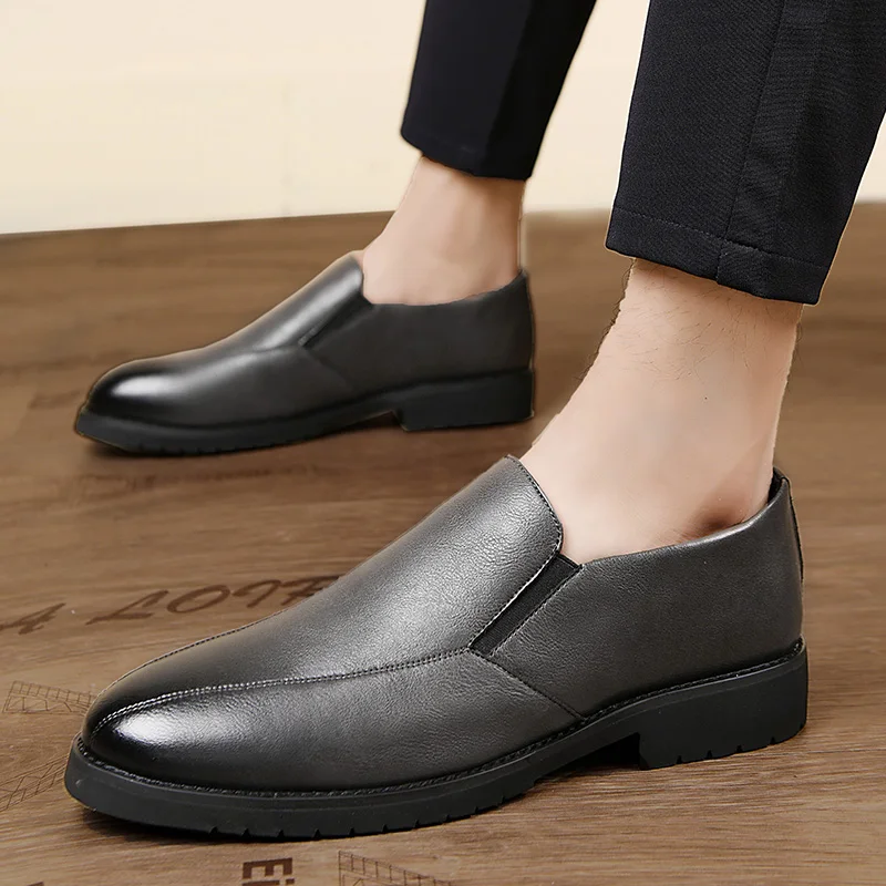 High Quality pointed Men Leather shoes Fashion Elegant British Style Oxford Shoes 2022 Brand Loafers Mocassin Plus Size 38-47
High Quality pointed Men Leather shoes Fashion Elegant British Style Oxford Shoes 2022 Brand Loafers Mocassin Plus Size 38-47