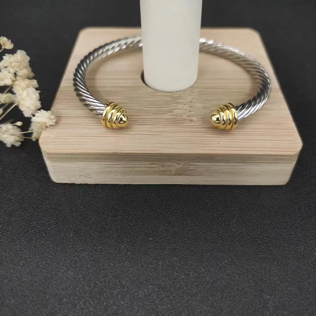 May DY 5MM Round Head Color Separation Bracelet Buckle in Sterling Silver with 18K Rose Gold PLATED
May DY 5MM Round Head Color Separation Bracelet Buckle in Sterling Silver with 18K Rose Gold PLATED