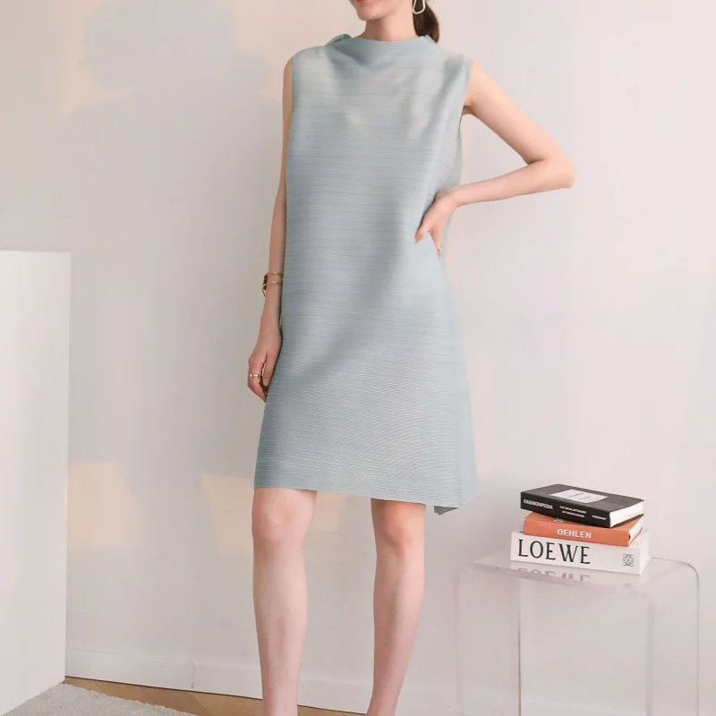 Miyake Pleated Summer Youth Beautiful Fashion Beautiful Moving Solid Color Loose Sleeveless Dress 6301
Miyake Pleated Summer Youth Beautiful Fashion Beautiful Moving Solid Color Loose Sleeveless Dress 6301