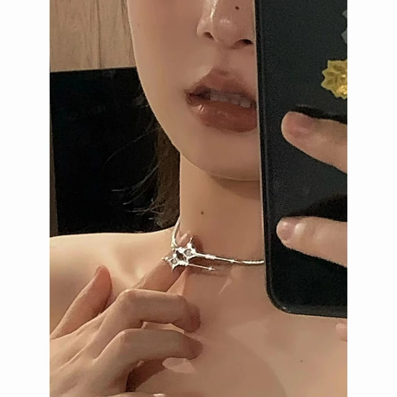 Necklace Women Y2K Falling Shooting Star Necklace Punk Hottie Light Luxury Collarbone Chain Gothic Style Snake Bone Chain choker
Necklace Women Y2K Falling Shooting Star Necklace Punk Hottie Light Luxury Collarbone Chain Gothic Style Snake Bone Chain choker