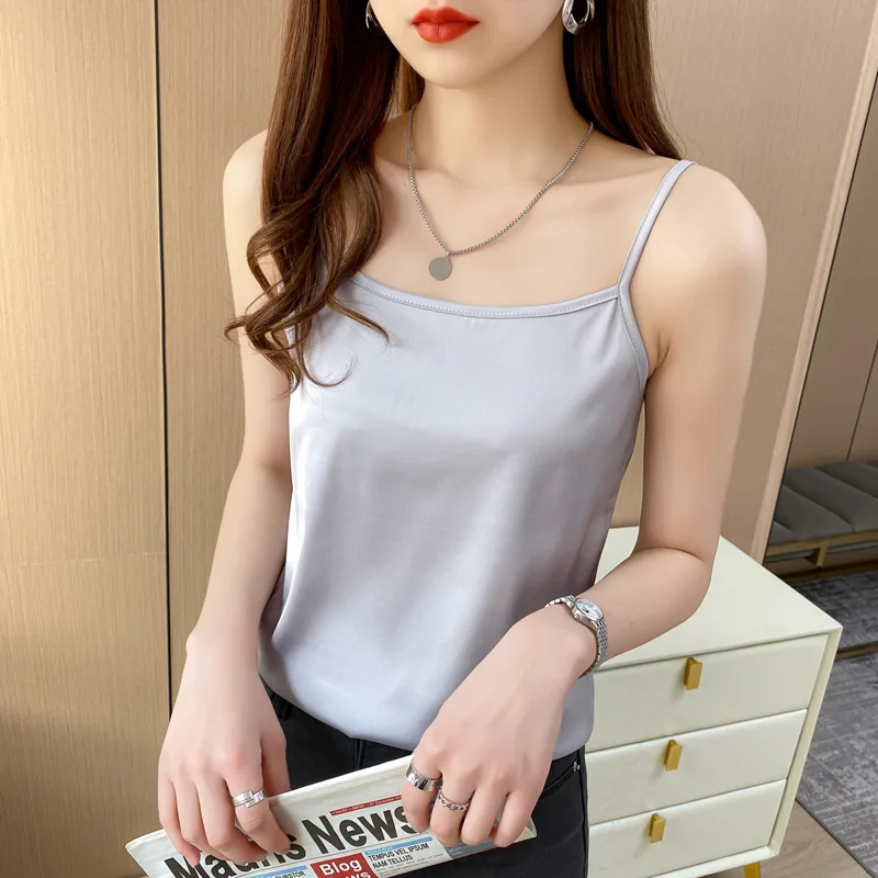 Summer Hot Sleeveless Camis Women Clothing 2022 New Design Korean Fashion Black White Crop Top Acetate SATIN Ladies Tops
Summer Hot Sleeveless Camis Women Clothing 2022 New Design Korean Fashion Black White Crop Top Acetate SATIN Ladies Tops