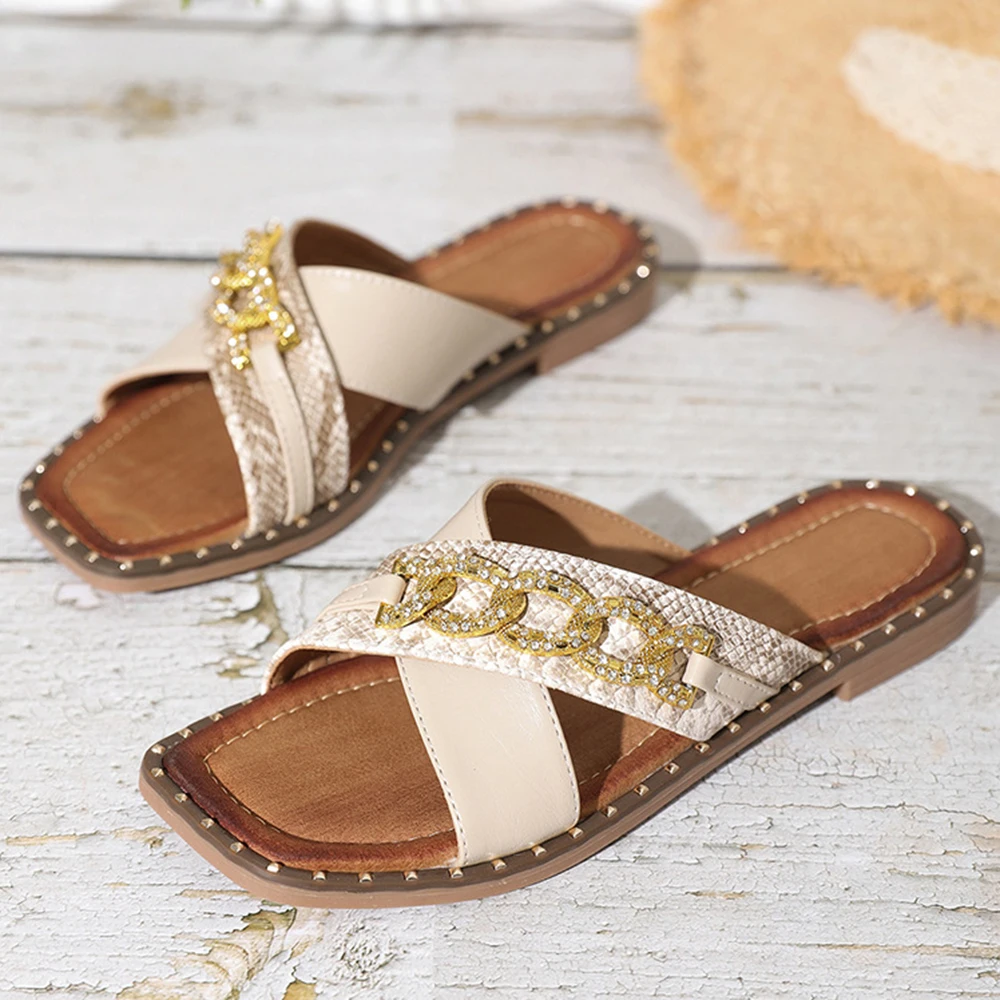 New Summer Women's Slippers Leisure Open Toe Non-slip Beach Shoes Large Size Flip Flops Flat Comfortable Sandals Women cc139
New Summer Women's Slippers Leisure Open Toe Non-slip Beach Shoes Large Size Flip Flops Flat Comfortable Sandals Women cc139