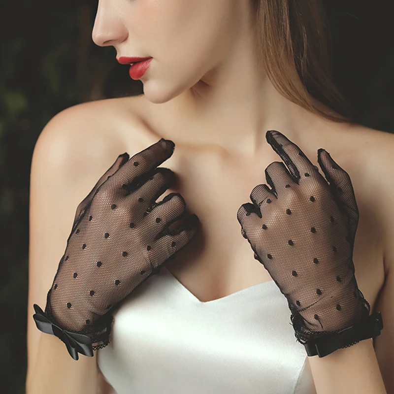 Female Gloves Transparent Dot Tulle Fishnet Gloves Black Bow Wrist Length Bridal Gloves Finger Short Mittens Wedding Accessories
Female Gloves Transparent Dot Tulle Fishnet Gloves Black Bow Wrist Length Bridal Gloves Finger Short Mittens Wedding Accessories