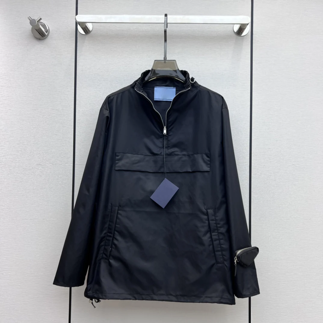 Новая нейлоновая черная ветровка 2023New для ранней осени, 8,6
Новая нейлоновая черная ветровка 2023New для ранней осени, 8,6