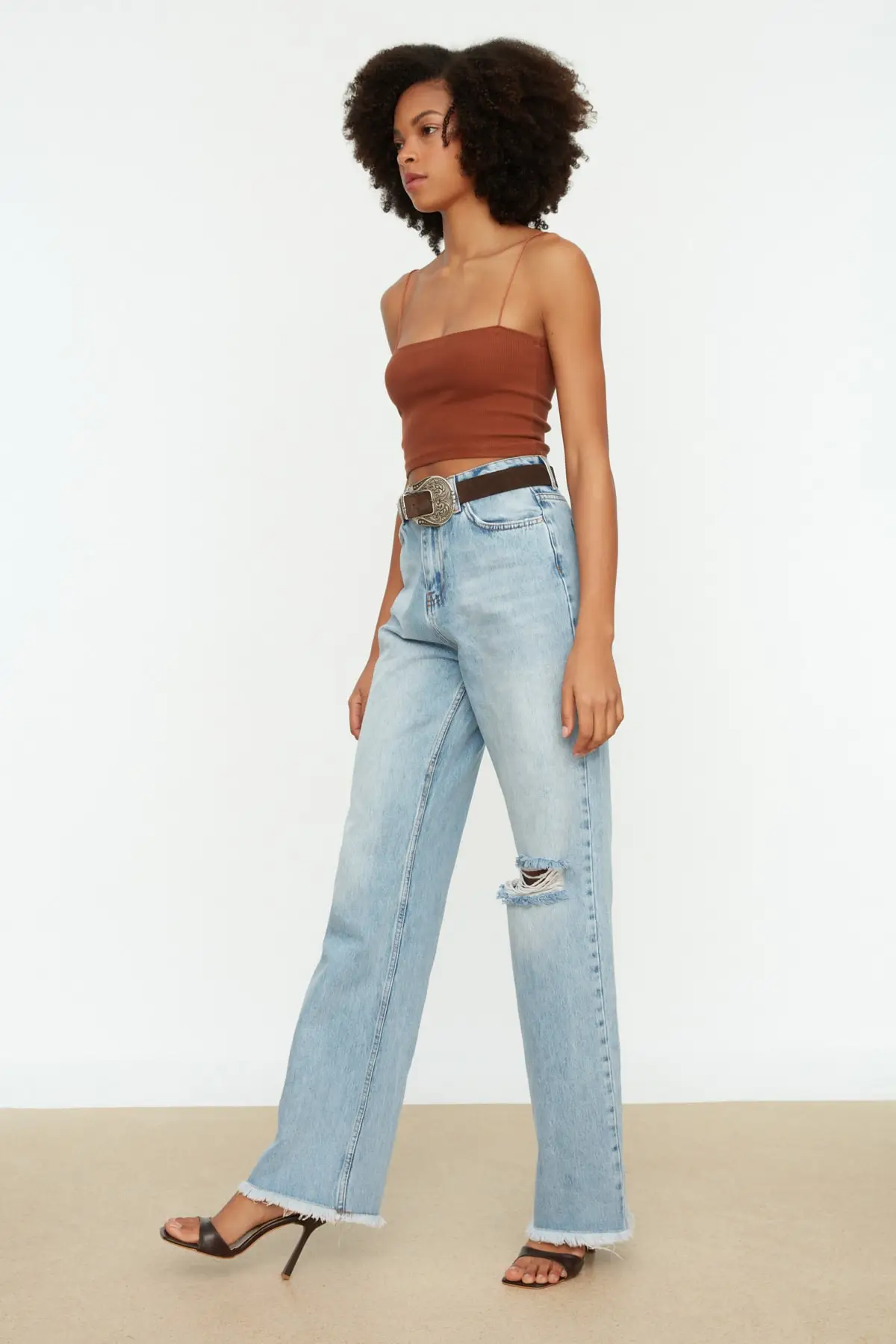 Women's Jean Blue Ripped Detailed Waist Wide Leg Straight Pant Jeans Buttons Zipper Ladies
Women's Jean Blue Ripped Detailed Waist Wide Leg Straight Pant Jeans Buttons Zipper Ladies