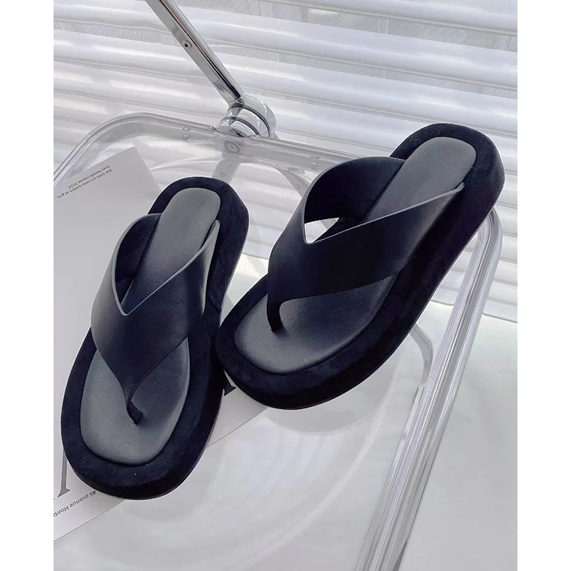 Summer Thick Bottom Sandals Women Flat Heel Casual Vacation Beach Shoes Flip Flops Outdoor Slippers Female Fashion
Summer Thick Bottom Sandals Women Flat Heel Casual Vacation Beach Shoes Flip Flops Outdoor Slippers Female Fashion