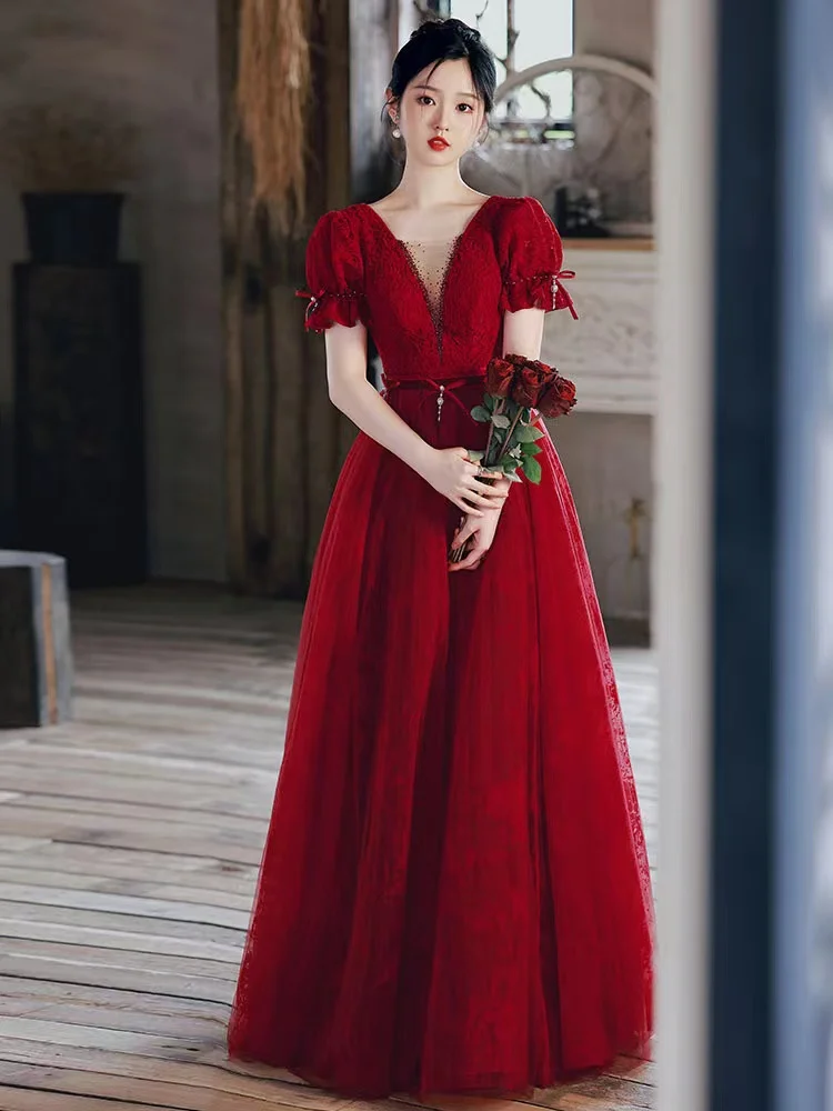 Burgundy Lace Evening Dresses Elegant A-Line Sexy Deep V-neck Short Puff Sleeves Floor-Length Princess Formal Banquet Prom Gowns
Burgundy Lace Evening Dresses Elegant A-Line Sexy Deep V-neck Short Puff Sleeves Floor-Length Princess Formal Banquet Prom Gowns