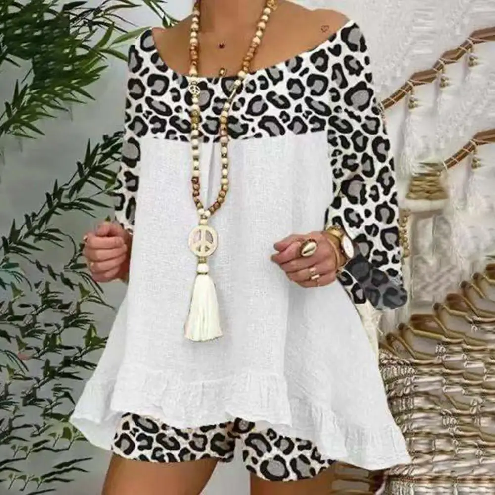 2Pcs/Set Ladies Suit O-neck 3/4 Sleeve Ruffle Hem Summer Outfit Vintage Leopard Patchwork Top Shorts Set шорты женские летние
2Pcs/Set Ladies Suit O-neck 3/4 Sleeve Ruffle Hem Summer Outfit Vintage Leopard Patchwork Top Shorts Set шорты женские летние