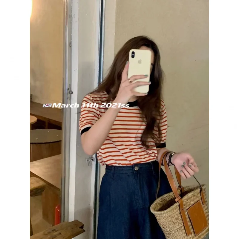 Korean fashion loose striped contrast color ice silk knitted short sleeve T-shirt women
Korean fashion loose striped contrast color ice silk knitted short sleeve T-shirt women