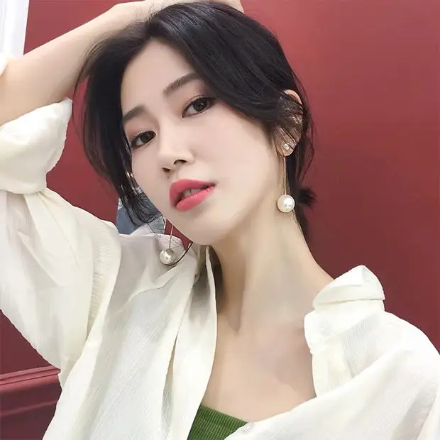2022 New Fashion Golden Chain Pearl Earrings for Woman Elegance Pearl Dangle Earrings Wedding Jewelry Wholesale Gift Charm
2022 New Fashion Golden Chain Pearl Earrings for Woman Elegance Pearl Dangle Earrings Wedding Jewelry Wholesale Gift Charm