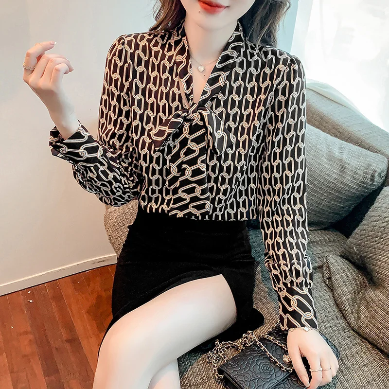 Chiffon Women's Shirt Summer 2023 New Stripes Blouses Loose Printed Bow Long Sleeve Top V-neck Ladies Casual Clothing YCMYUNYAN
Chiffon Women's Shirt Summer 2023 New Stripes Blouses Loose Printed Bow Long Sleeve Top V-neck Ladies Casual Clothing YCMYUNYAN
