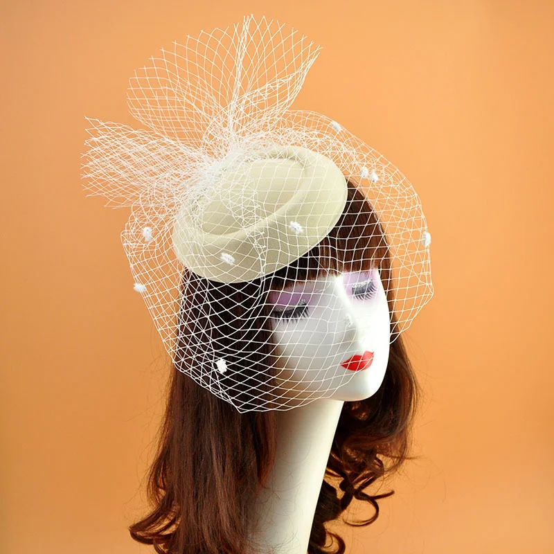 Vintage Bride Headwear Party Fascinator Hat New Veil Mesh Hair Band Wedding Bridal Hairbands Glitter Clubwear Photography Props
Vintage Bride Headwear Party Fascinator Hat New Veil Mesh Hair Band Wedding Bridal Hairbands Glitter Clubwear Photography Props