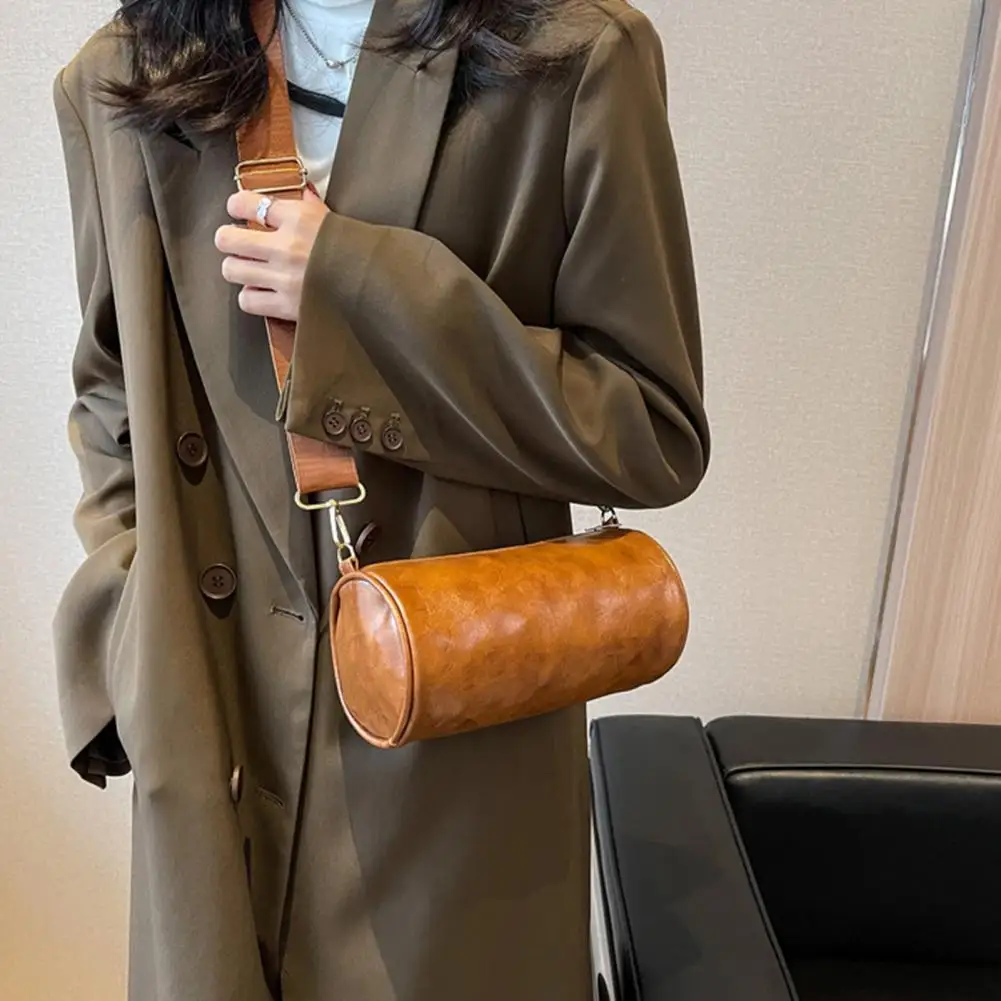 Shoulder Bag Western Style Vintage Cylinder Handheld Bag Daily Collocation Zipper Closure Women Crossbody Bag Fashion Accessorie
Shoulder Bag Western Style Vintage Cylinder Handheld Bag Daily Collocation Zipper Closure Women Crossbody Bag Fashion Accessorie