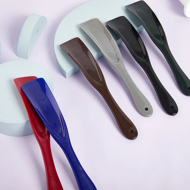 1PC Plastic Short Shoehorn Lazy Shoe Helper Long Handle Shoes Lifter Shoehorn Convenient Labor-saving PVC Durable ShoeHorn Easy
1PC Plastic Short Shoehorn Lazy Shoe Helper Long Handle Shoes Lifter Shoehorn Convenient Labor-saving PVC Durable ShoeHorn Easy