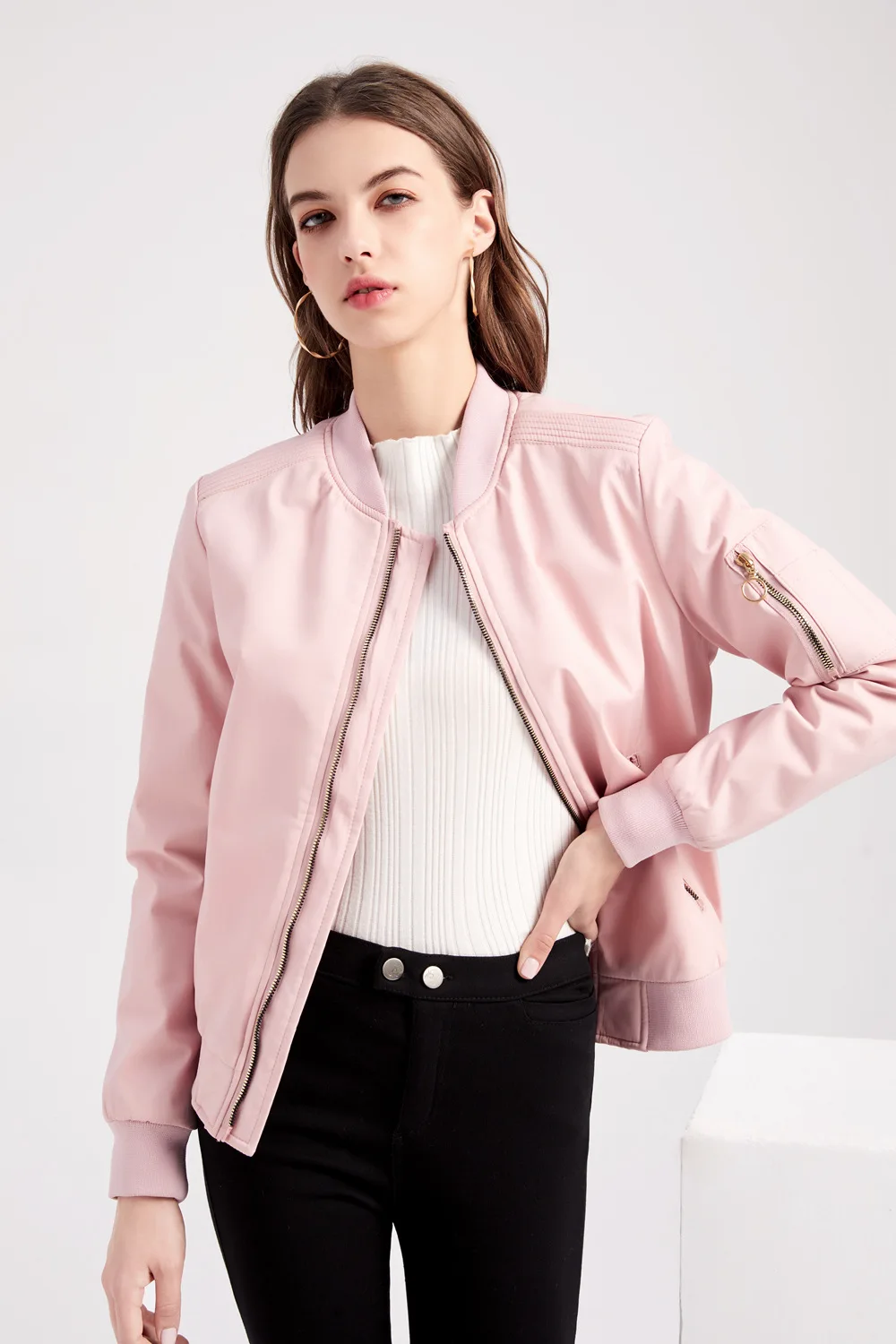 Women Korean Style Fashion Solid Color Zipper Jacket Coat Autumn New Stand Collar Long Sleeve Thin Coat Casual Zipper Jacket
Women Korean Style Fashion Solid Color Zipper Jacket Coat Autumn New Stand Collar Long Sleeve Thin Coat Casual Zipper Jacket