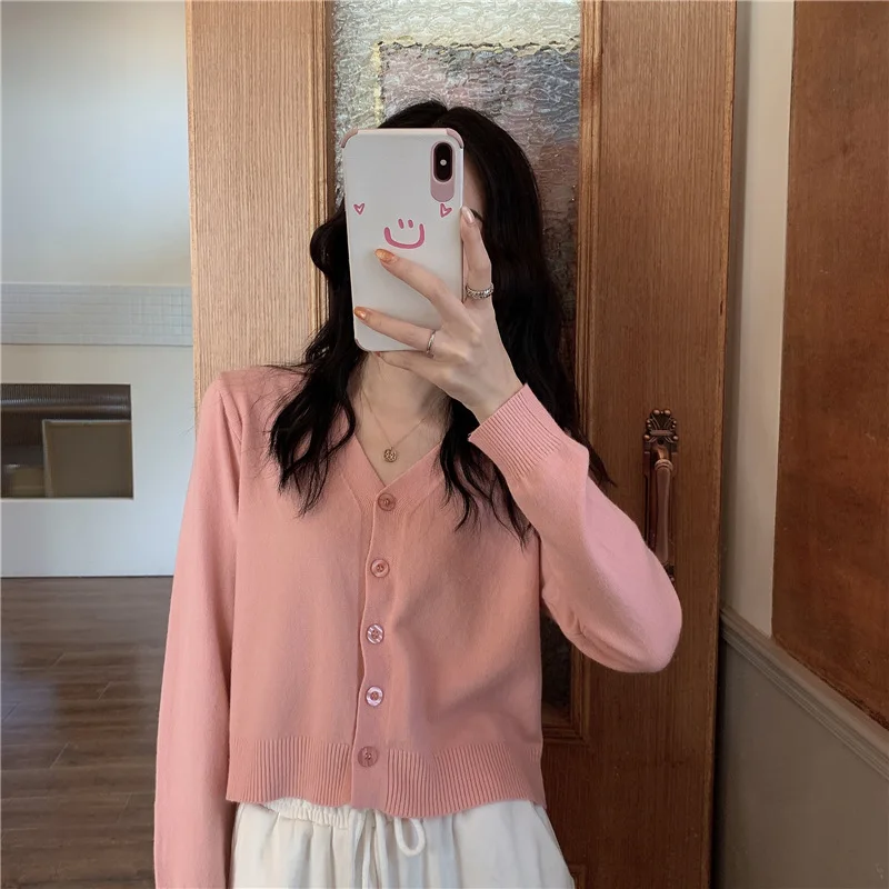 Korean version of loose autumn short high-waisted long-sleeved coat sweater V-neck cardigan
Korean version of loose autumn short high-waisted long-sleeved coat sweater V-neck cardigan