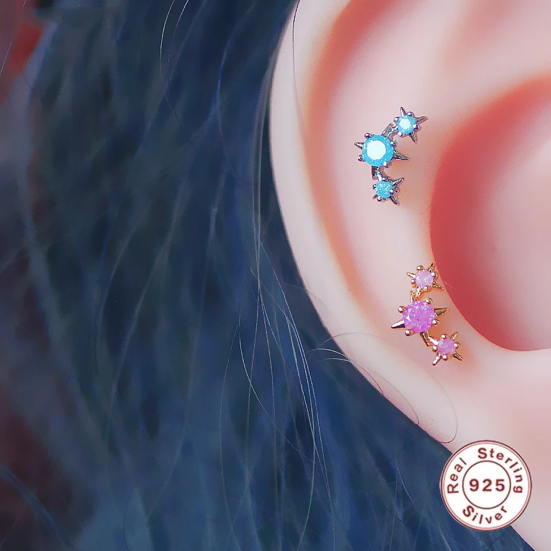 Женские серьги-гвоздики с кристаллами, серебро пробы 
Женские серьги-гвоздики с кристаллами, серебро пробы