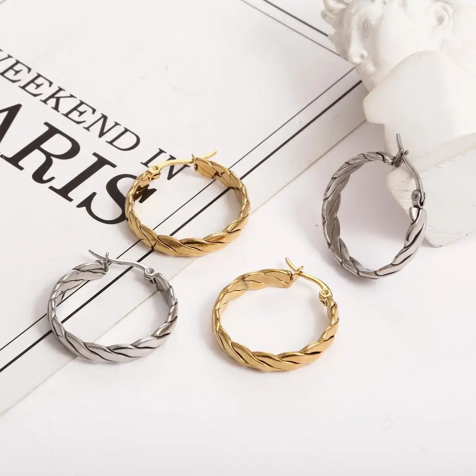 European and American Ins Cold Wind Personality Stainless Steel Pattern Earrings Temperament Simple Chain Round Woman Earrings
European and American Ins Cold Wind Personality Stainless Steel Pattern Earrings Temperament Simple Chain Round Woman Earrings