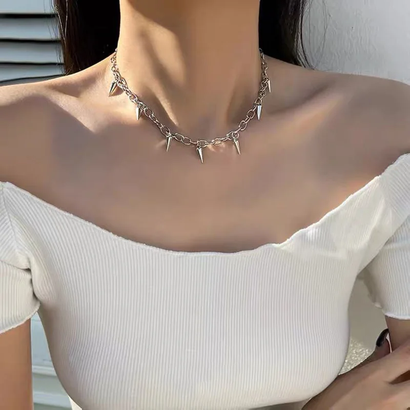 Korean Fashion Punk Gothic Harajuku Handmade Womens Necklace For Spike Rivet Female Chain Necklaces Exaggeration Rock Chokers
Korean Fashion Punk Gothic Harajuku Handmade Womens Necklace For Spike Rivet Female Chain Necklaces Exaggeration Rock Chokers
