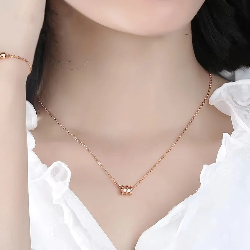 S925 Sterling Silver Necklace Small Waist Pendant Silver and Rose Gold Color for Female Birthday Jewelry Accessories
S925 Sterling Silver Necklace Small Waist Pendant Silver and Rose Gold Color for Female Birthday Jewelry Accessories