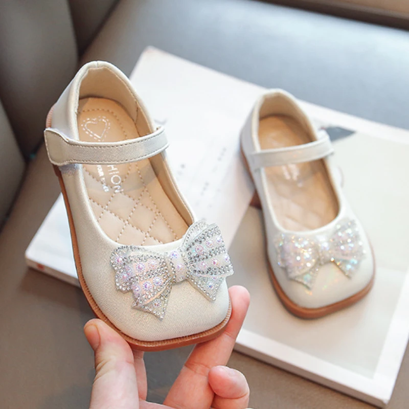 Kids Bow Princess Shoes Girls Ballet Flats Children Rhinestone Toddler Wedding Dress Leather Shoes Mary Janes for Spring Autumn
Kids Bow Princess Shoes Girls Ballet Flats Children Rhinestone Toddler Wedding Dress Leather Shoes Mary Janes for Spring Autumn