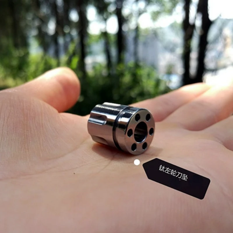 EDC Pure Titanium Left Wheel Rope Braided Pendant Flashlight Pendant Umbrella String Clip DIY Outdoor Knife Pendant
EDC Pure Titanium Left Wheel Rope Braided Pendant Flashlight Pendant Umbrella String Clip DIY Outdoor Knife Pendant