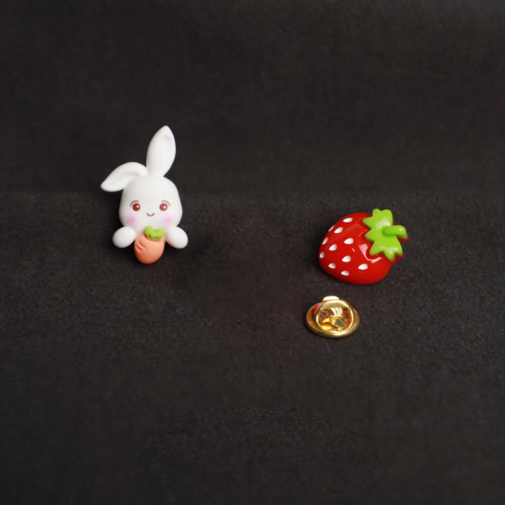 Strawberry Custom Resin Pin Cute Bunny Badges Rabbit Brooches Animal Lapel Badges Children Kids Gifts Wholesale
Strawberry Custom Resin Pin Cute Bunny Badges Rabbit Brooches Animal Lapel Badges Children Kids Gifts Wholesale