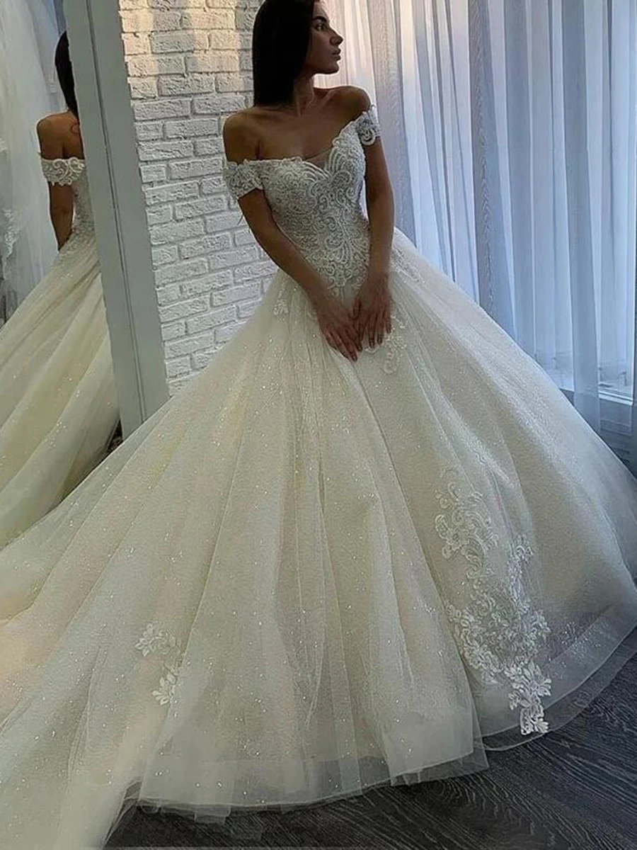 Miaoduo Sparkling Puffy Wedding Dresses 2022 Beaded Lace Wedding Gowns Plus Size Shines Bridal Dresses Marriage Custome 
Miaoduo Sparkling Puffy Wedding Dresses 2022 Beaded Lace Wedding Gowns Plus Size Shines Bridal Dresses Marriage Custome