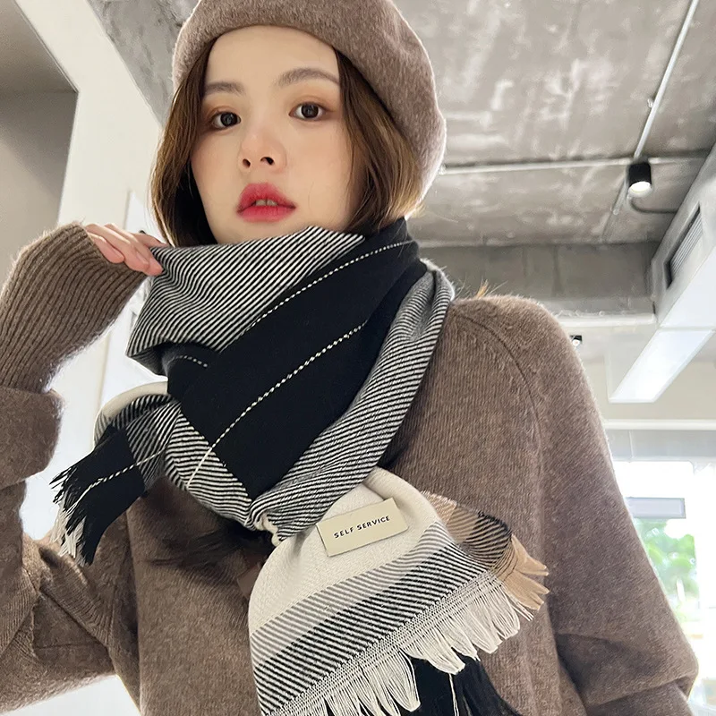 2022 Winter girls' Mori plaid scarf cashmere like Korean scarf warm scarf shawl scarf foulard cachemire long black scar
2022 Winter girls' Mori plaid scarf cashmere like Korean scarf warm scarf shawl scarf foulard cachemire long black scar