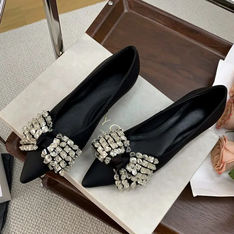 Beautiful Rhinestone Butterfly-knot Genuine Leather Girls Female Flat Heel Shoes Flats Spring Fashion Easy To Walk Women Shoes
Beautiful Rhinestone Butterfly-knot Genuine Leather Girls Female Flat Heel Shoes Flats Spring Fashion Easy To Walk Women Shoes