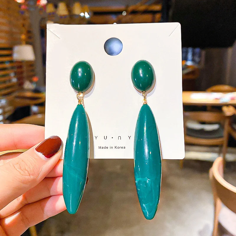 2022 New Big Water Drop Green Creative Design Earrings Korean Personalized Earrings Simple Versatile Korean Fashion Jewelry Gift
2022 New Big Water Drop Green Creative Design Earrings Korean Personalized Earrings Simple Versatile Korean Fashion Jewelry Gift