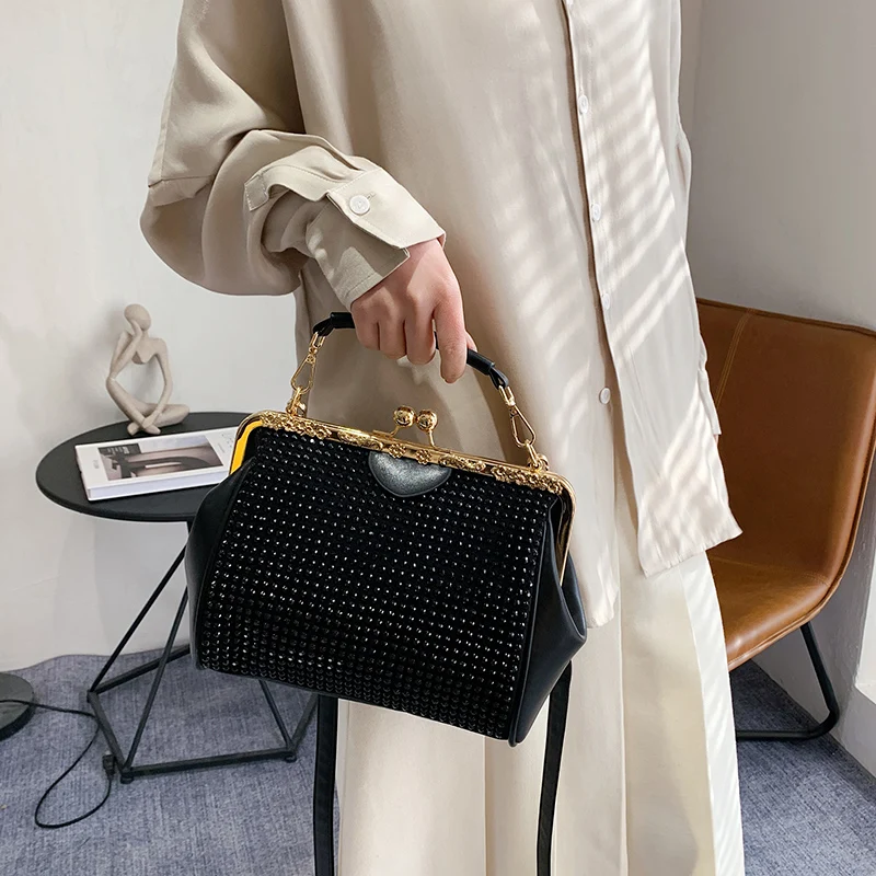Fashion Brilliant Diamond Women Dinner Bags High Quality Dumpling Bag for Women Cute Purses and Handbags Designer Crossbody Bag
Fashion Brilliant Diamond Women Dinner Bags High Quality Dumpling Bag for Women Cute Purses and Handbags Designer Crossbody Bag