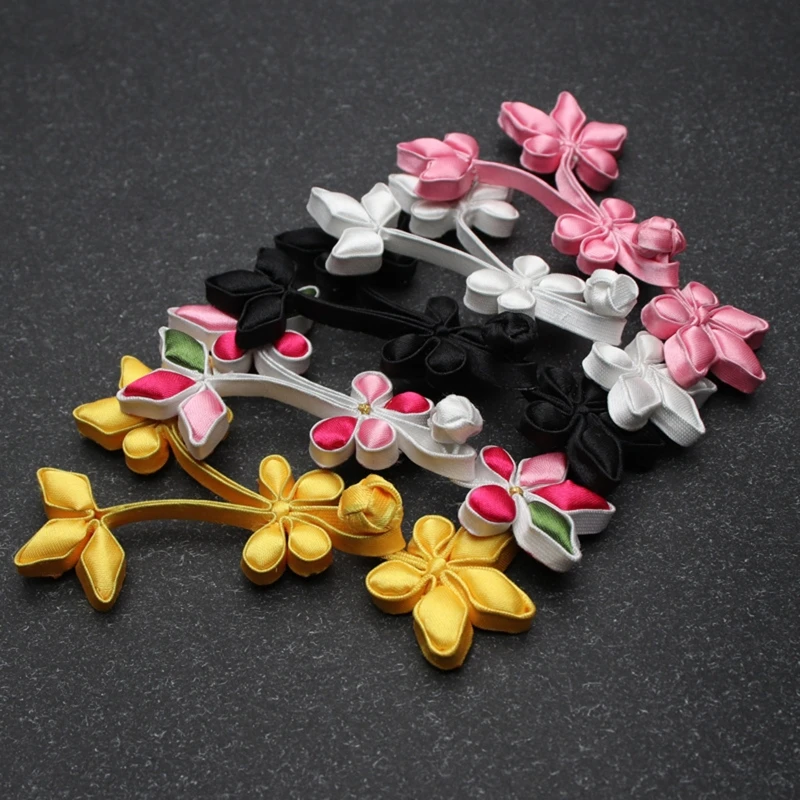 Chinese Tang Suit Handmade Cheongsam Buttons Sewing Knot Fastener Cinnabar Plum DIY Handcraft Buckle Clothing Accessories
Chinese Tang Suit Handmade Cheongsam Buttons Sewing Knot Fastener Cinnabar Plum DIY Handcraft Buckle Clothing Accessories