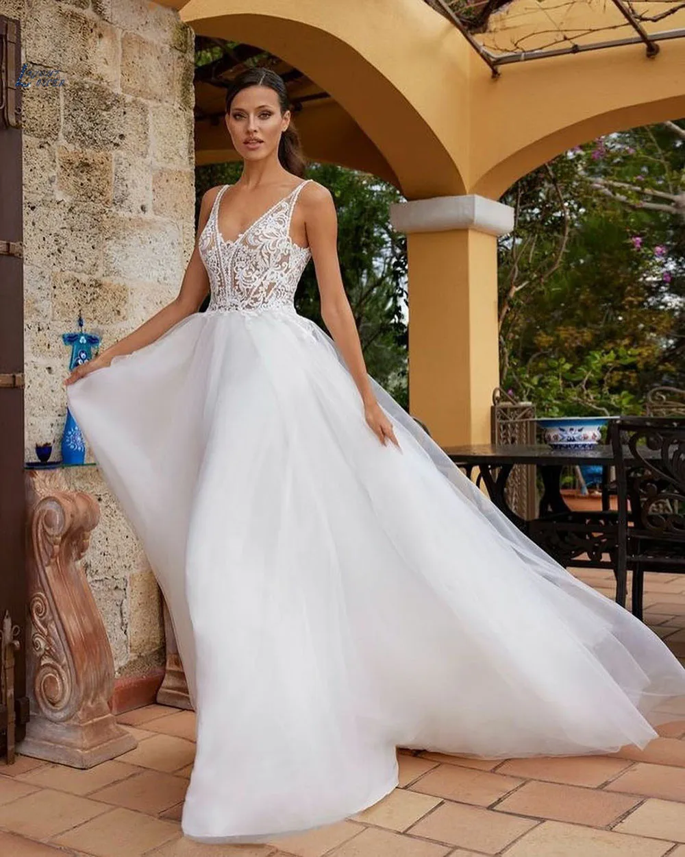 LAYOUT NICEB Sexy V Neck Boho A Line Wedding Dress 2022 Spaghetti Strap Bohemian Beach Bride Gowns Lace Appliques Tulle
LAYOUT NICEB Sexy V Neck Boho A Line Wedding Dress 2022 Spaghetti Strap Bohemian Beach Bride Gowns Lace Appliques Tulle