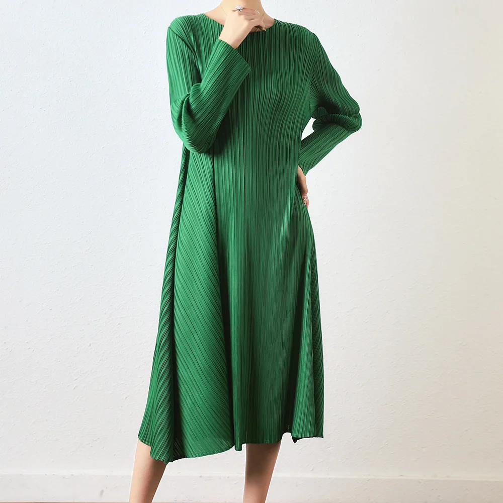 Woman dress Miyake Pleated Fashion O-Neck Spring High Street Long Sleeve Loose Large Size Knee-Length Dresses Tide
Woman dress Miyake Pleated Fashion O-Neck Spring High Street Long Sleeve Loose Large Size Knee-Length Dresses Tide